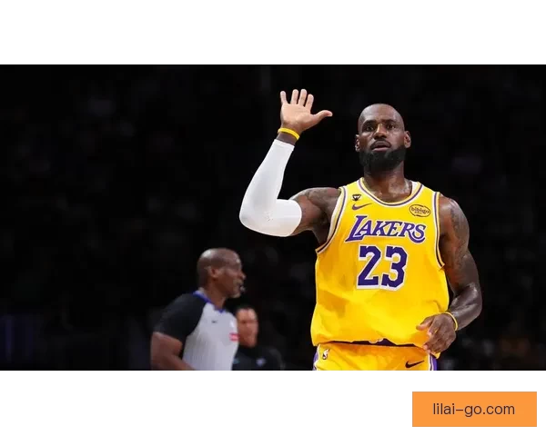 41岁詹姆斯连续六场暴扣领衔25+5+5记录 还能再战多久