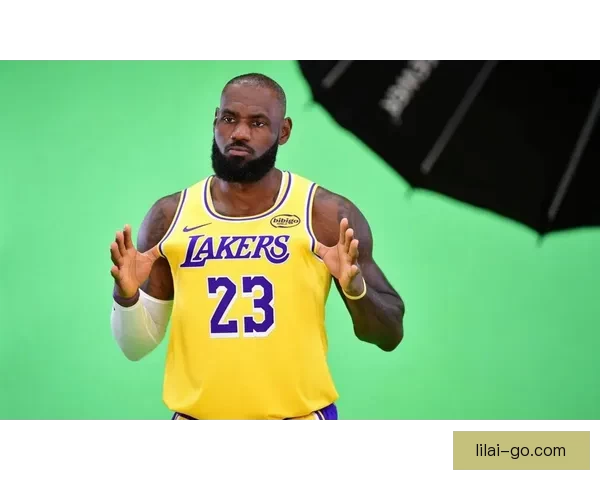 41岁詹姆斯连续六场暴扣领衔25+5+5记录 还能再战多久